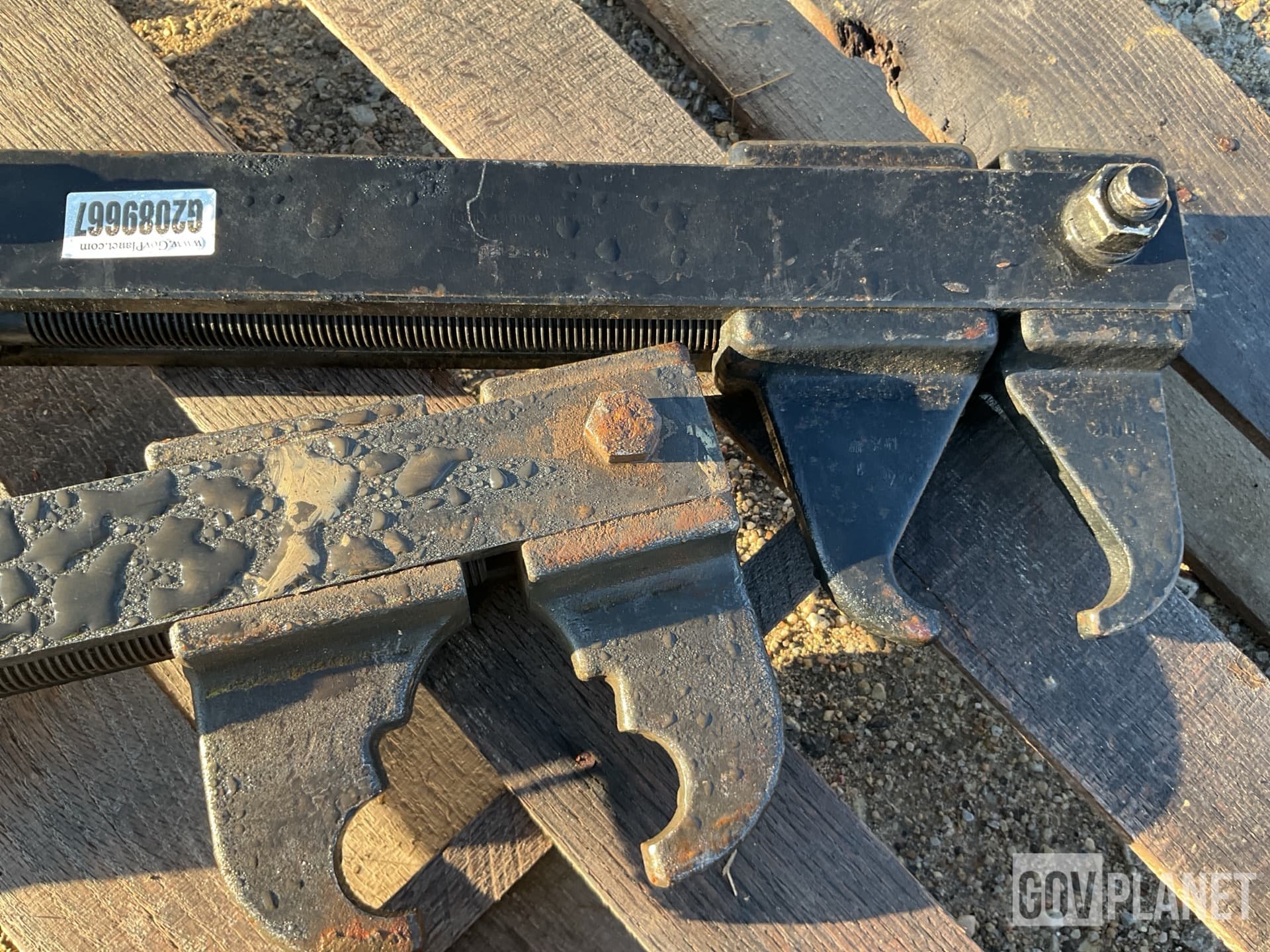 (4) 12284905 Vehicle Track Connection Tools